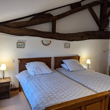 Grand Familial Avec Piscine Chauffee, Wi-fi Et Animaux Bienvenus - Fr-1-653-272 Holiday home Angeduc