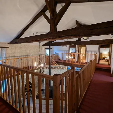 Grand Familial Avec Piscine Chauffee, Wi-fi Et Animaux Bienvenus - Fr-1-653-272 *
