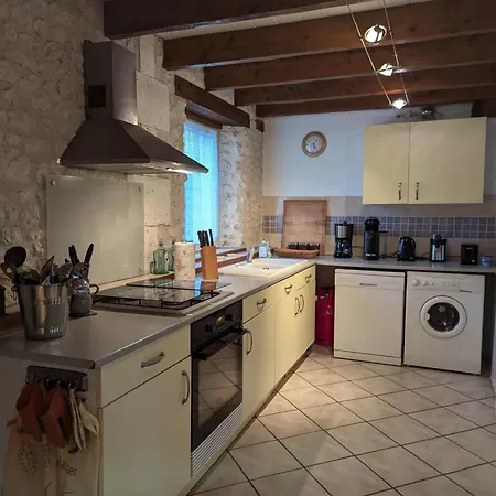 Grand Familial Avec Piscine Chauffee, Wi-fi Et Animaux Bienvenus - Fr-1-653-272 Holiday home