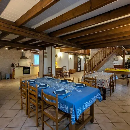 Grand Familial Avec Piscine Chauffee, Wi-fi Et Animaux Bienvenus - Fr-1-653-272 Holiday home Angeduc